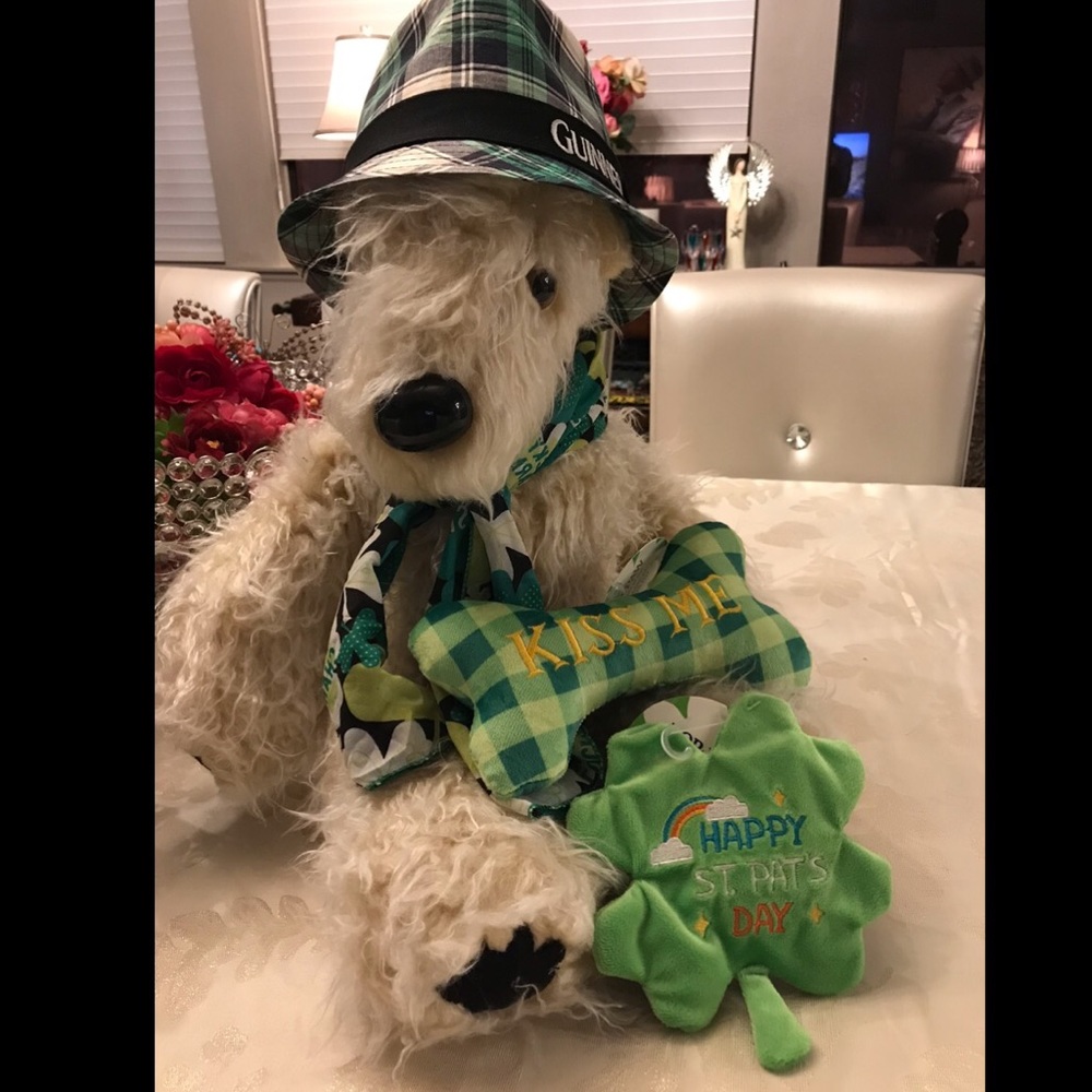 3/for $20 in anBUNDLE - Top Dog “KISS ME” Bone Toy and Shamrock Toy